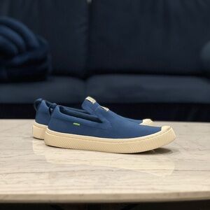 Cariuma Blue and Cream Canvas Sneakers